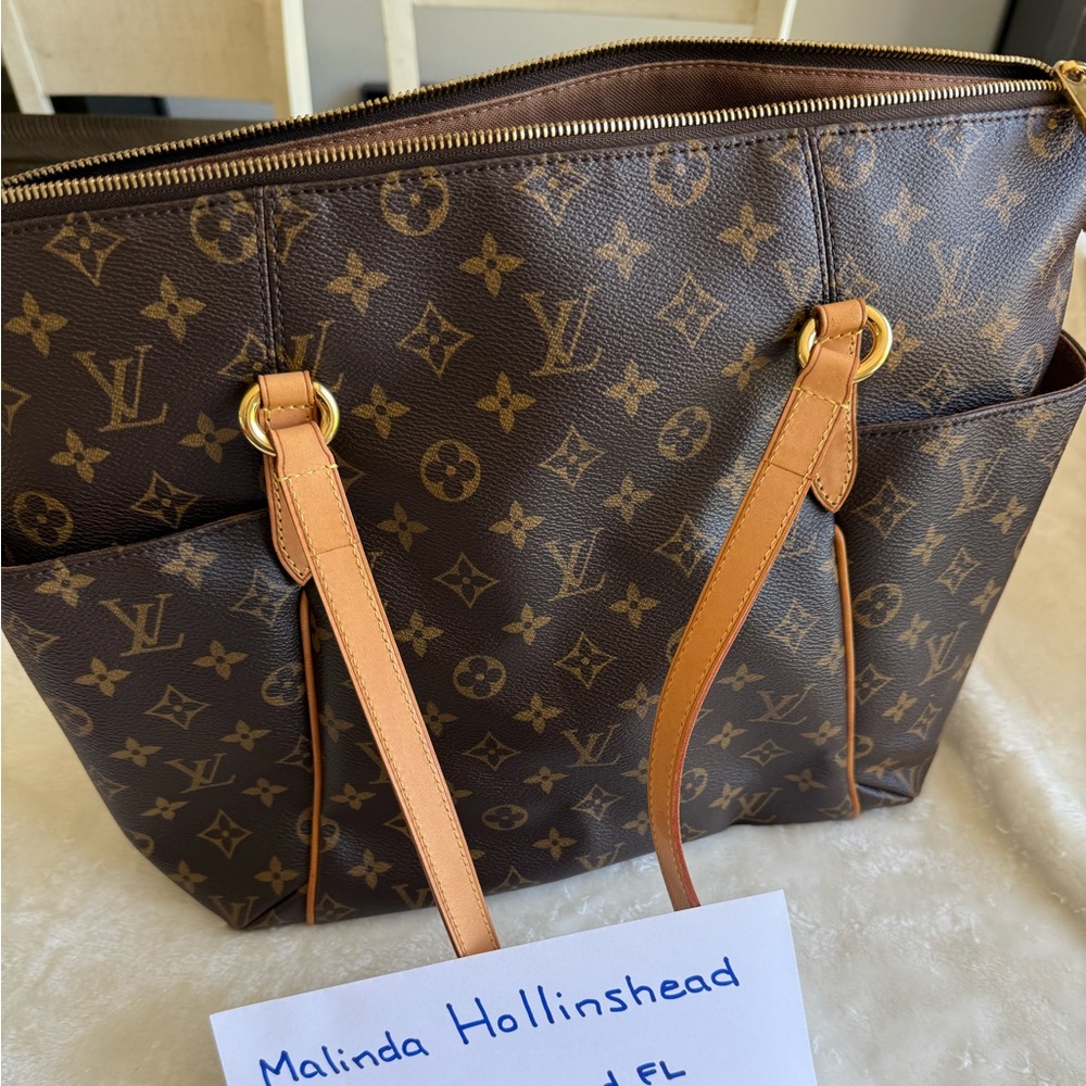 Louis Vuitton Classic Monogram Totally